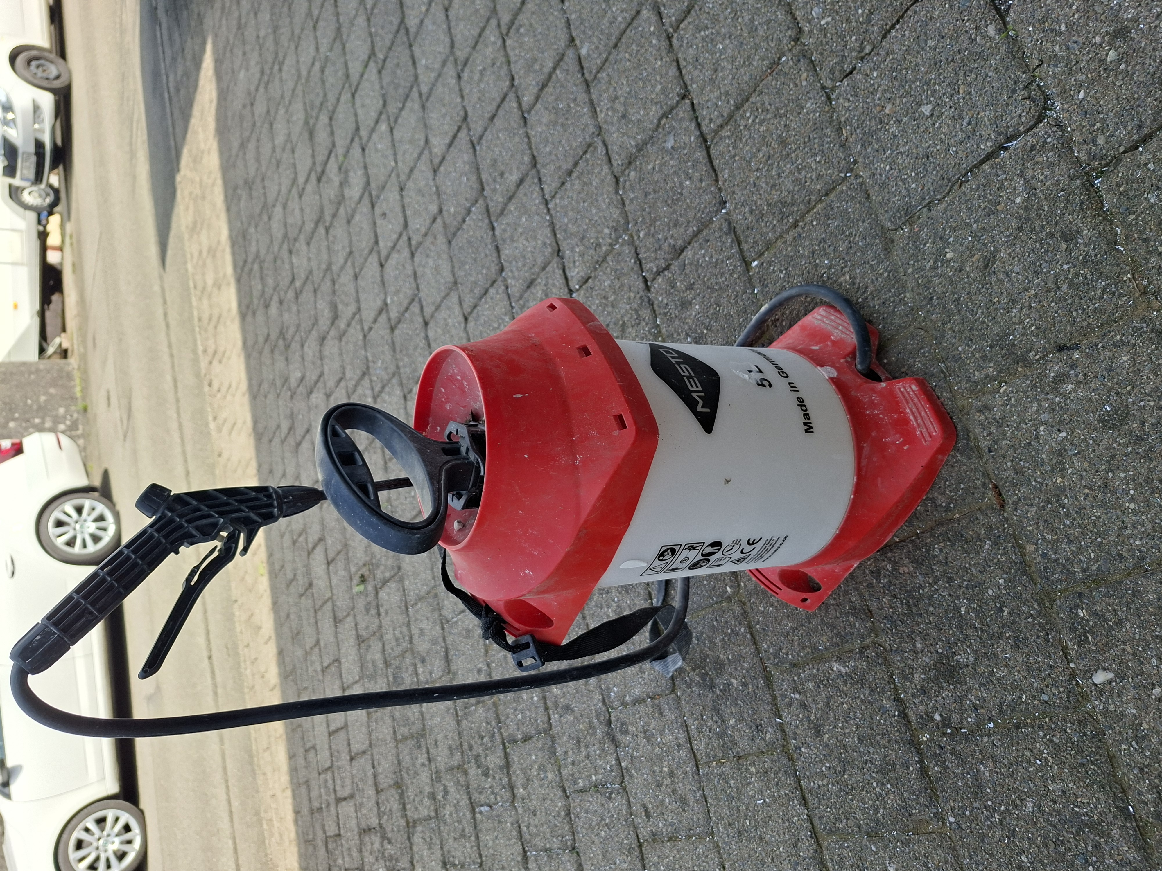 Drucksprüher MESTO 5L, Druckbehälter rot/weiß